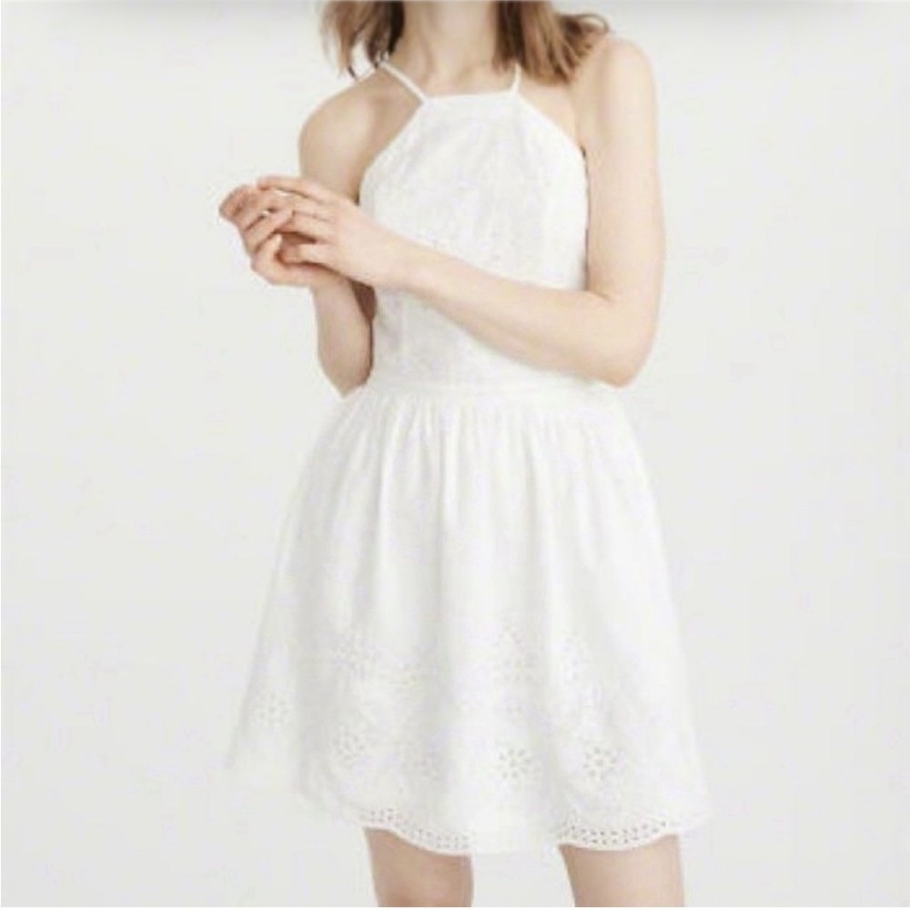 Abercrombie and Fitch White Eyelet Halter Dress Scalloped Hem Smocked Size Small
